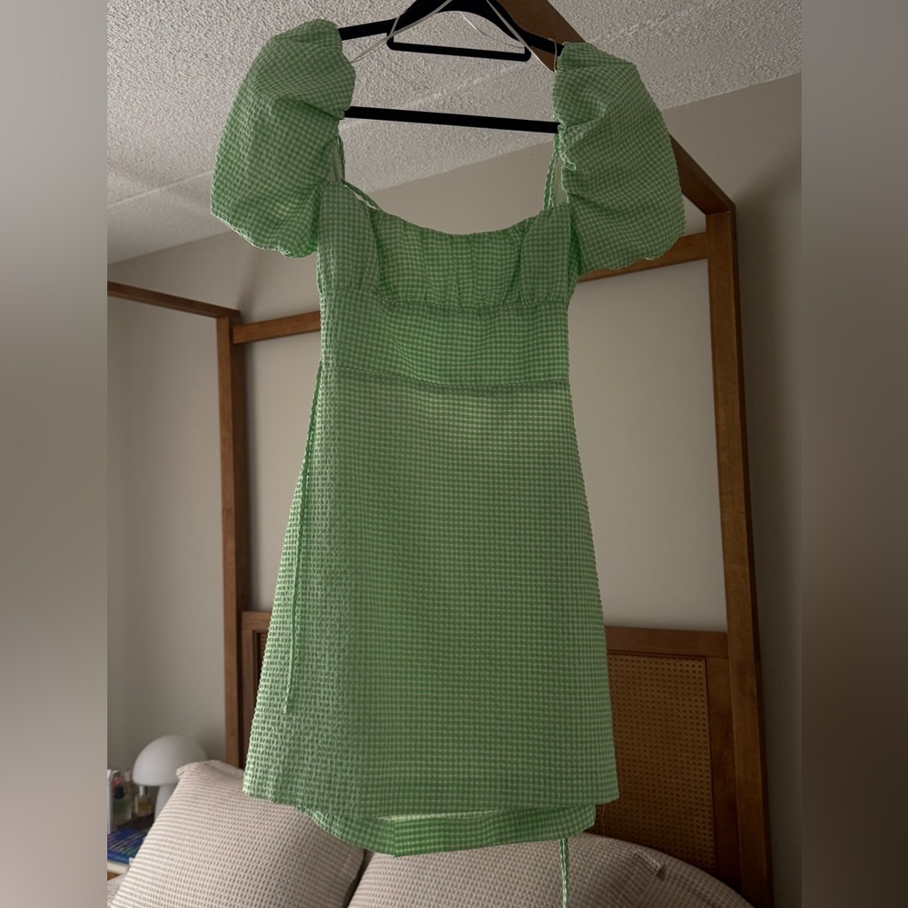 Green gingham Zara dress #ginghamdress